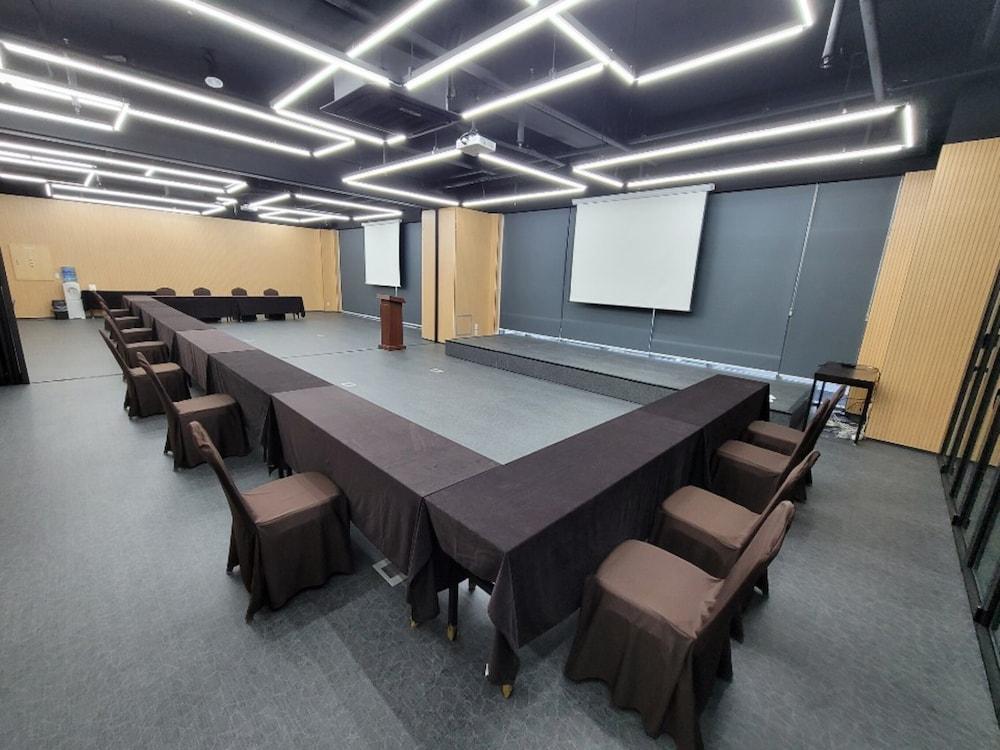 H Hotel Sejong City Cheongju Eksteriør bilde